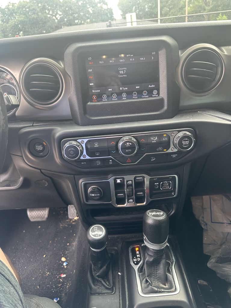 Photo 7 of this JEEP WRANGLER UNLIMI