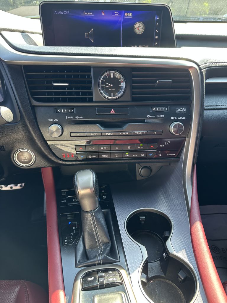 Photo 8 of this LEXUS RX