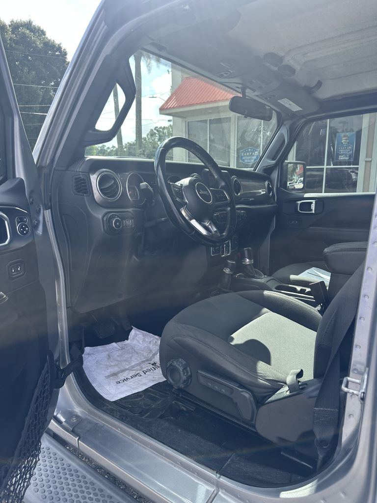 Photo 5 of this JEEP WRANGLER UNLIMI