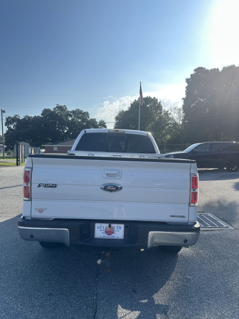Photo 4 of this FORD F150