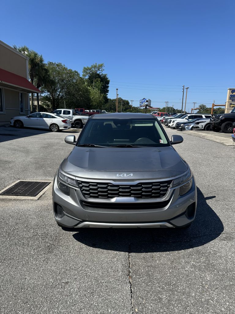 Photo 3 of this KIA SELTOS