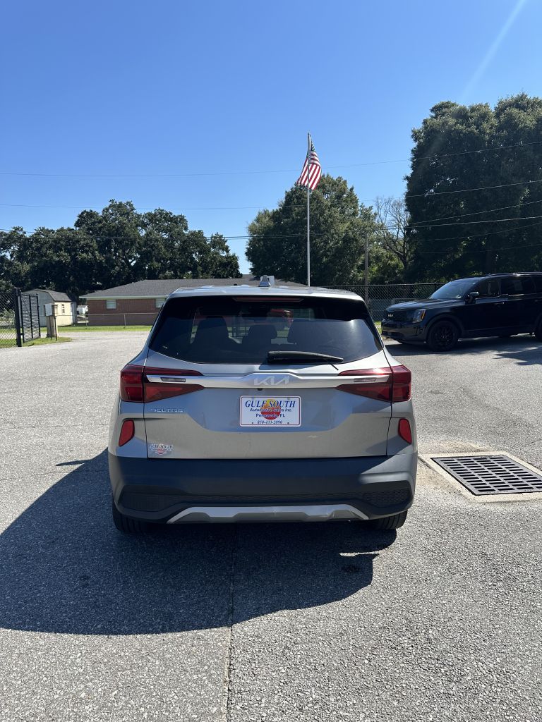 Photo 4 of this KIA SELTOS