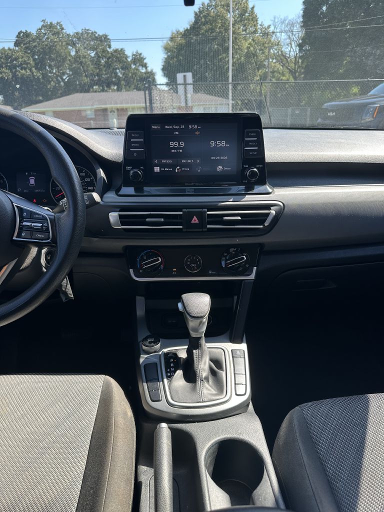 Photo 6 of this KIA SELTOS