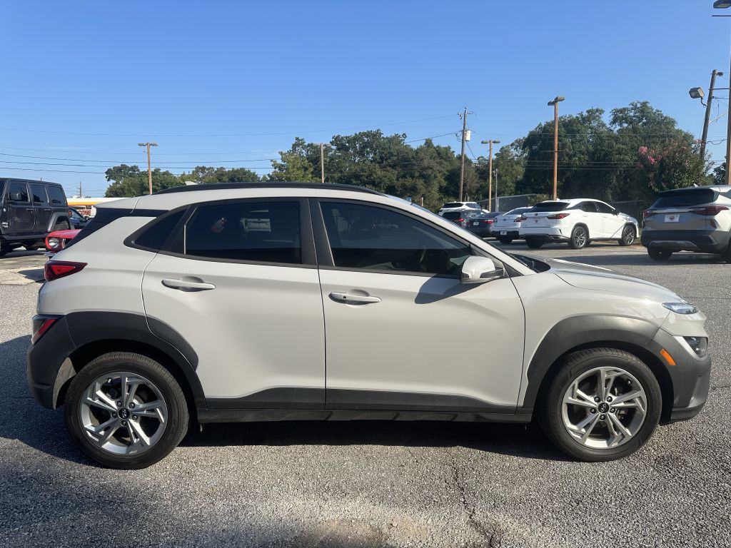 Photo 2 of this HYUNDAI KONA