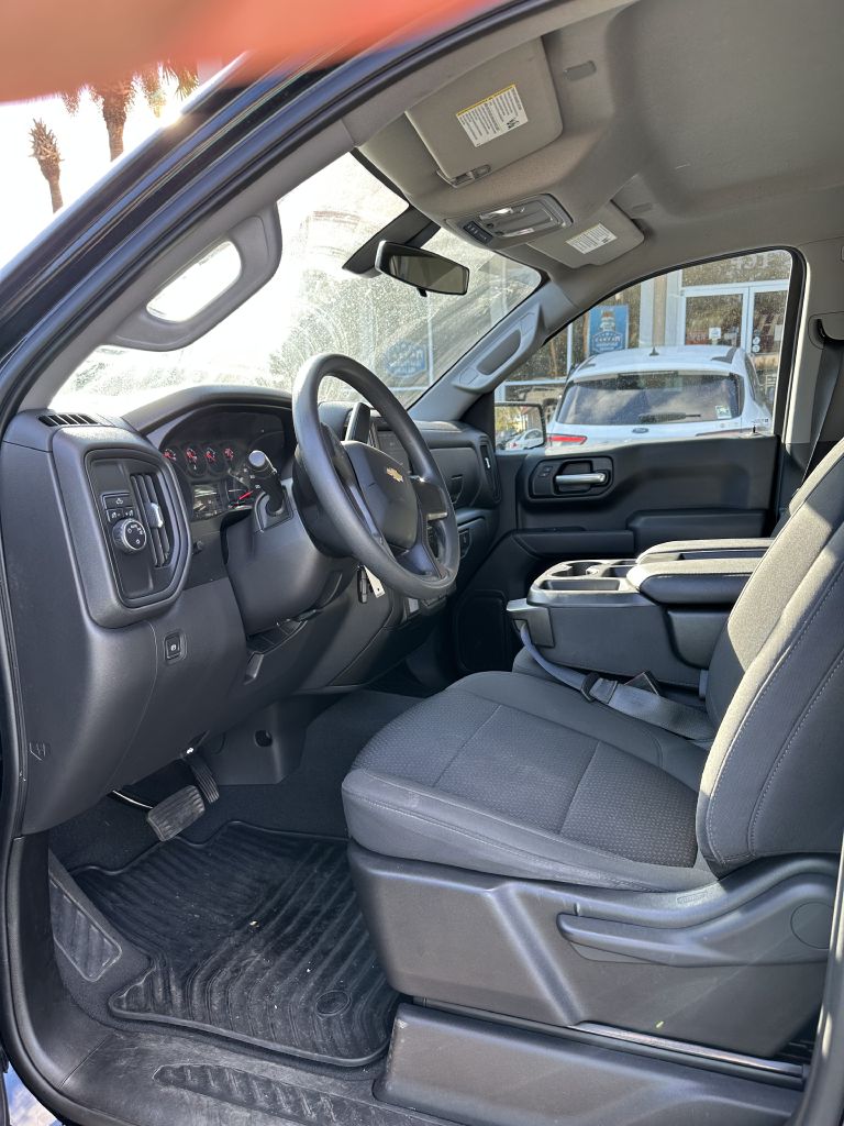 Photo 5 of this CHEVROLET SILVERADO 1500