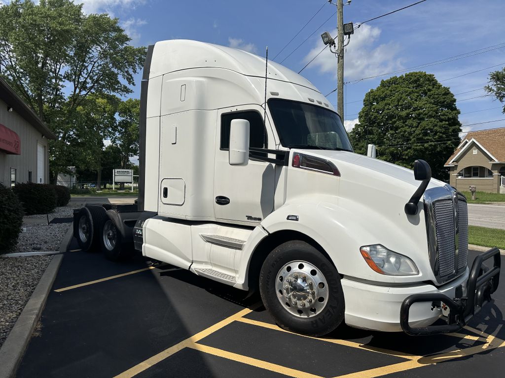 Photo 3 of this KENWORTH T680