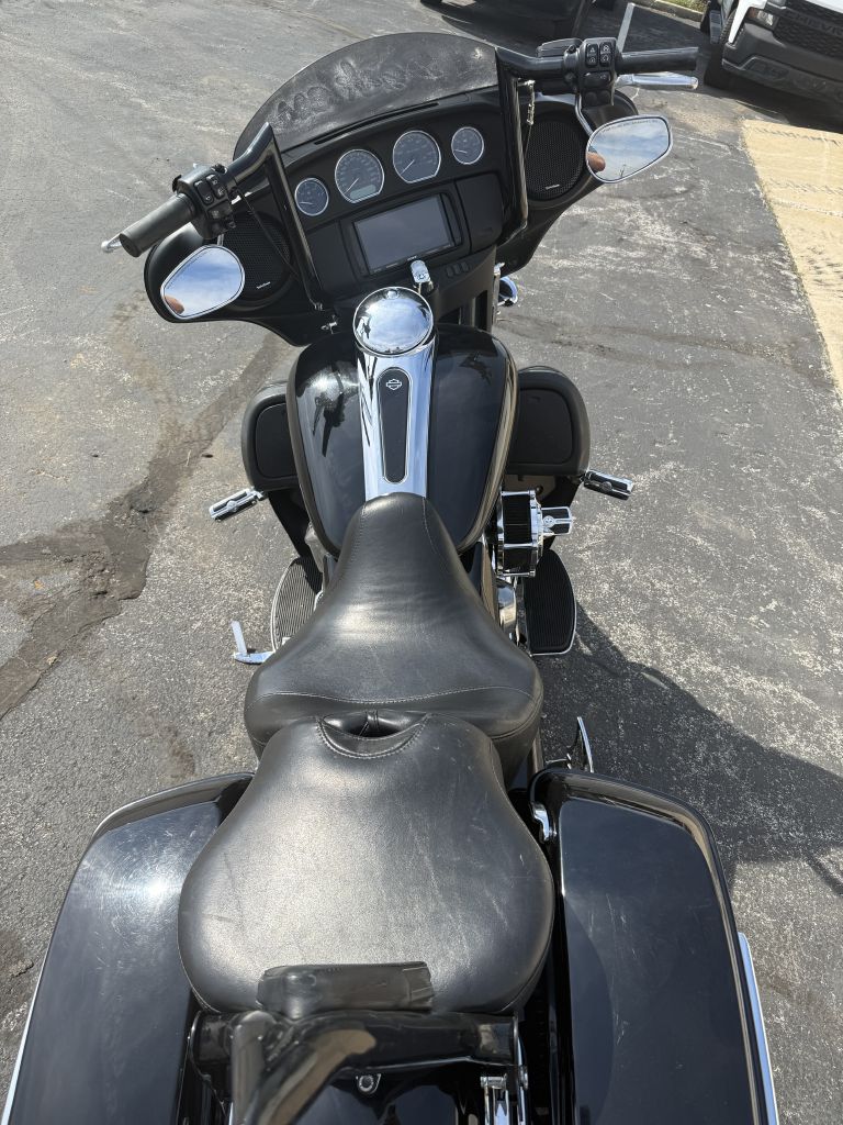 Photo 7 of this HARLEY DAVIDSON FLHT