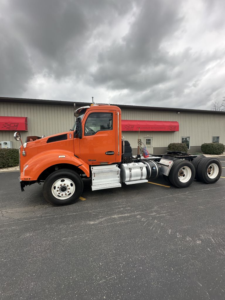 2020 KENWORTH T880