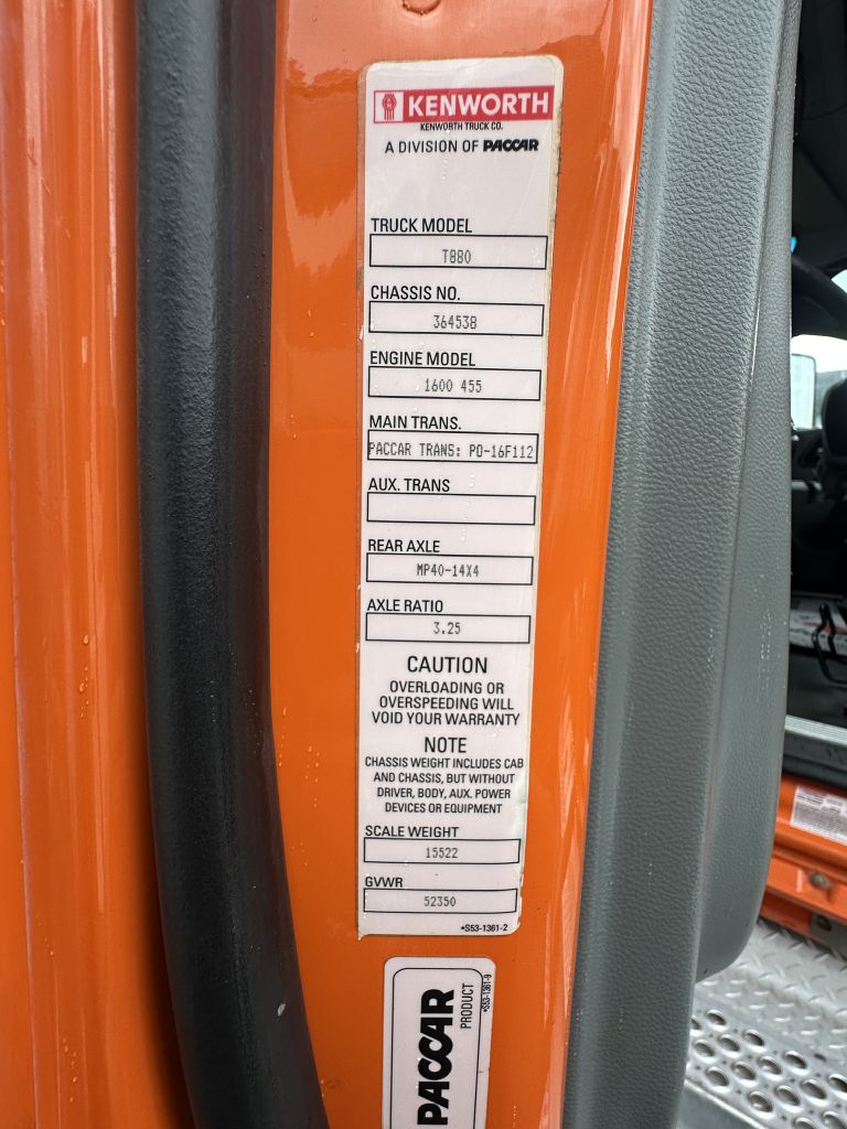 Photo 13 of this KENWORTH T880