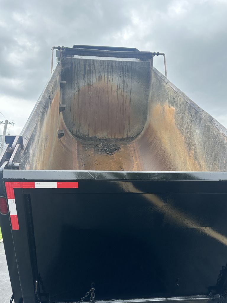 Photo 8 of this KENWORTH T880