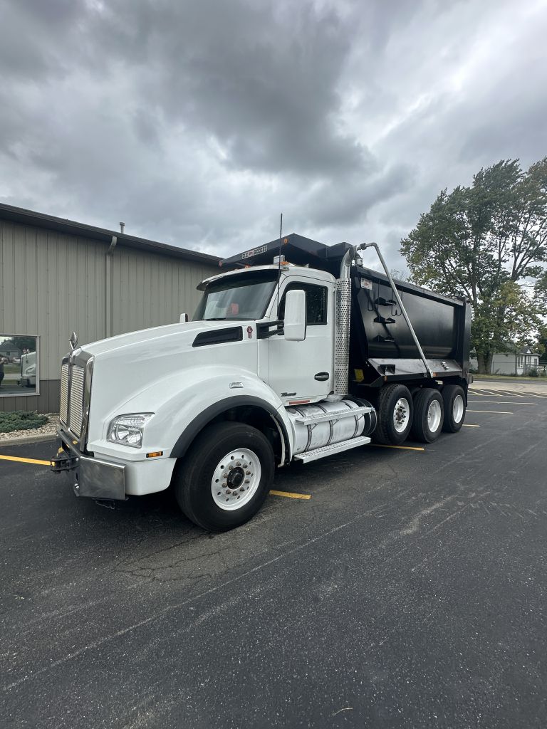 2017 KENWORTH T880