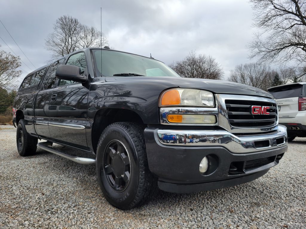 2005 GMC NEW SIERRA 1500 for sale at Stark Auto Sales