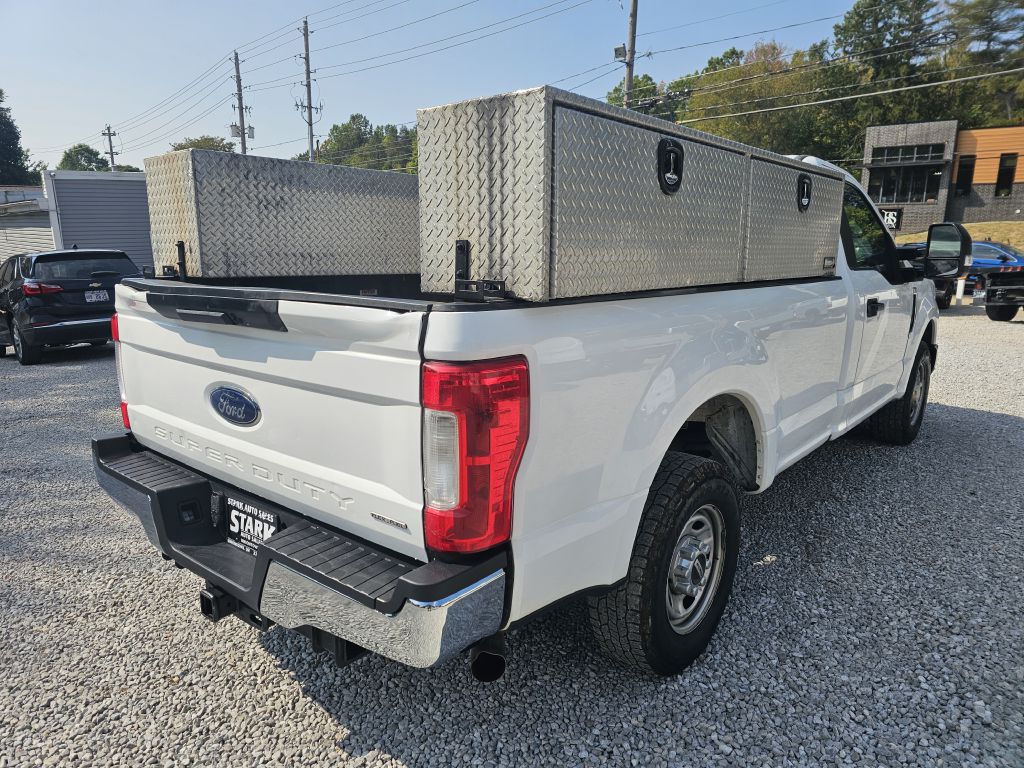 2017 Ford F-250 photo 3