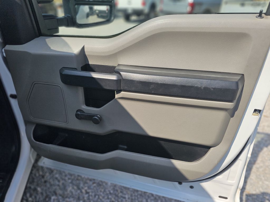 2017 Ford F-250 photo 19