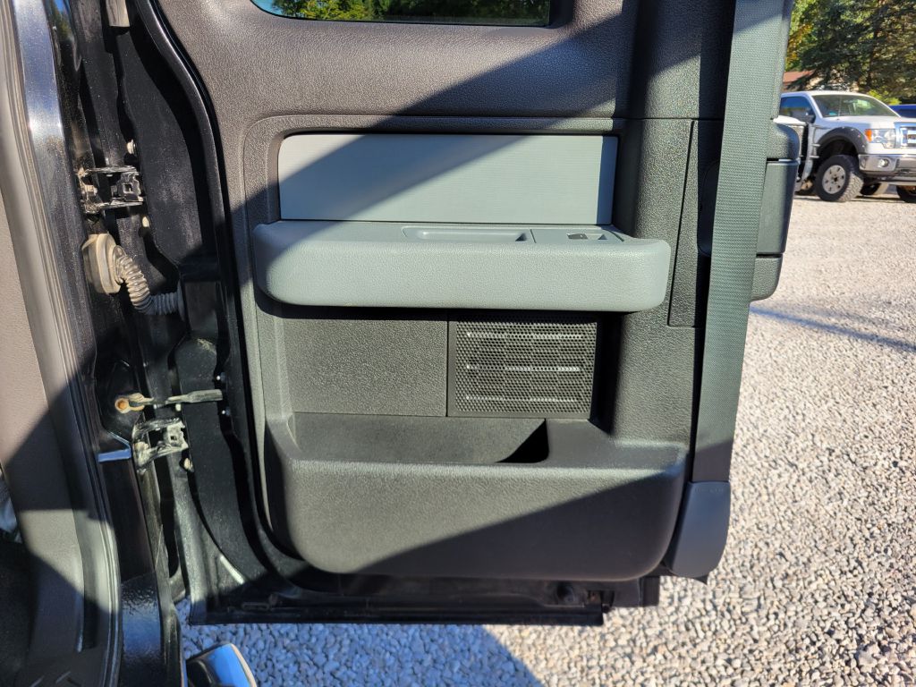 2014 Ford F-150 photo 21