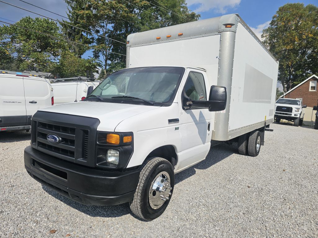2017 Ford E-350 photo 4