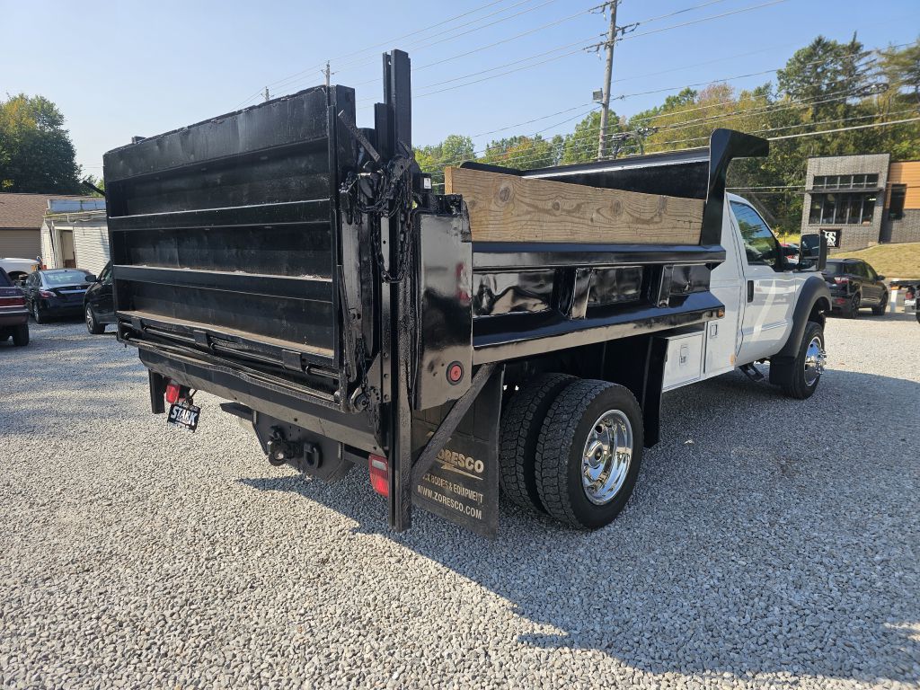 2014 Ford F-550 photo 3