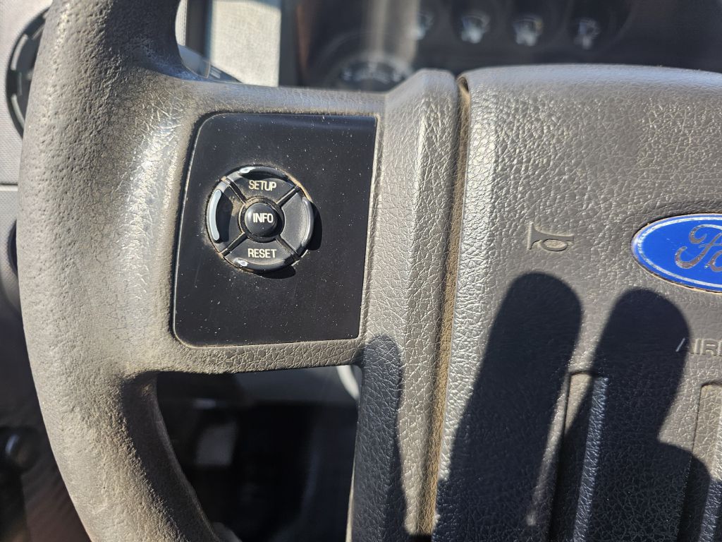 2014 Ford F-550 photo 12