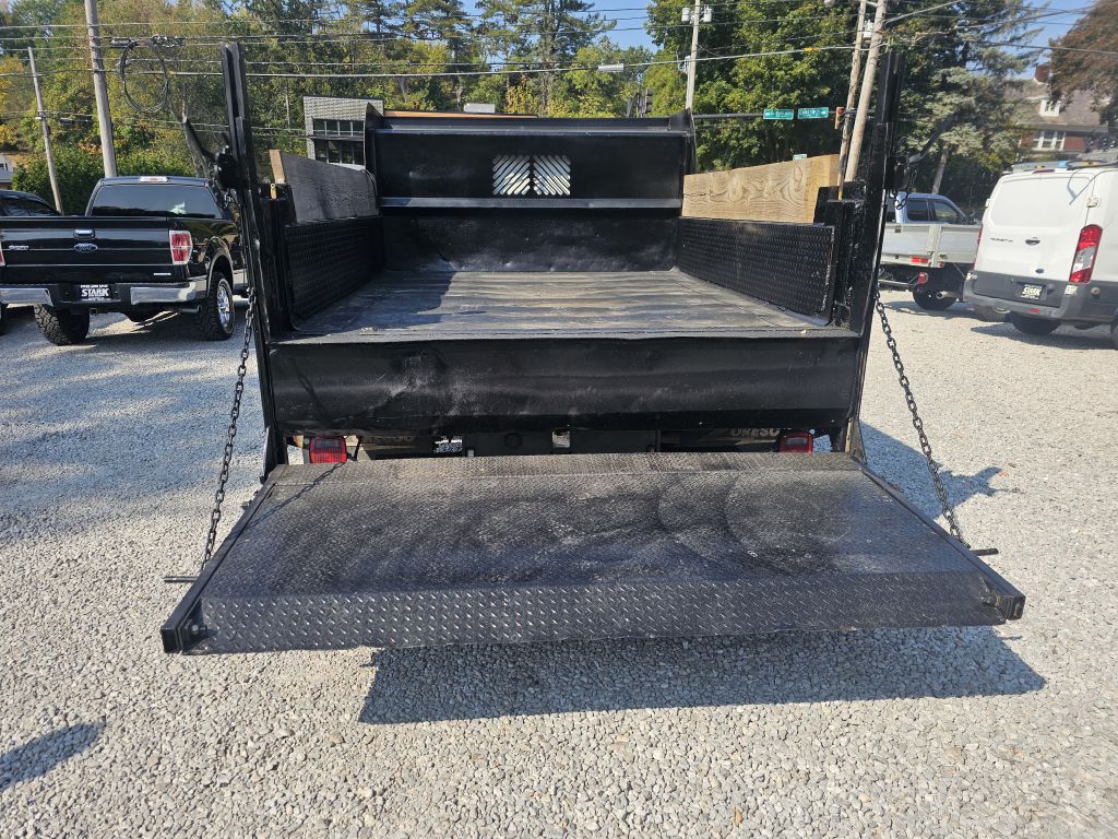 2014 Ford F-550 photo 17