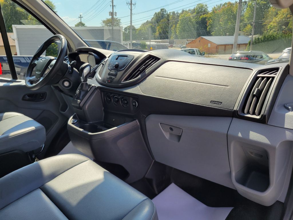 2018 Ford Transit photo 17