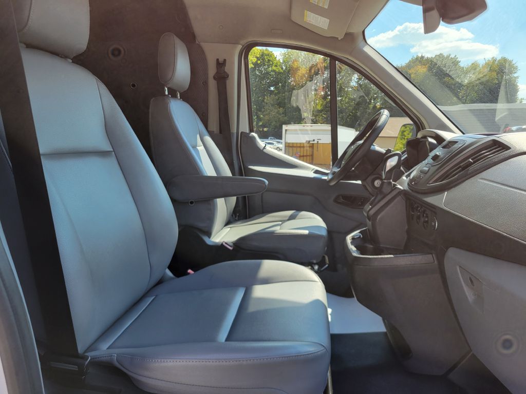 2018 Ford Transit photo 18
