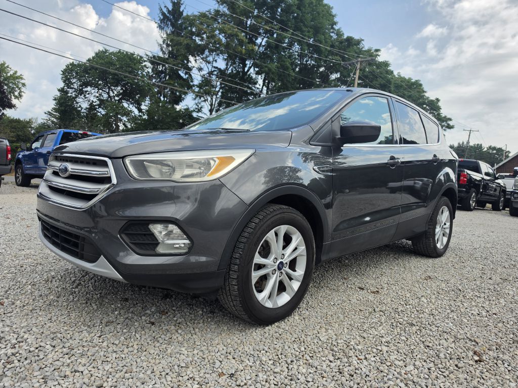2017 FORD ESCAPE SE for sale at Stark Auto Sales