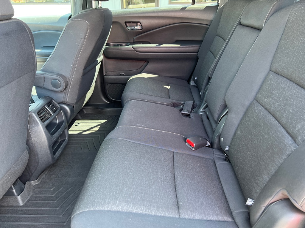 Photo 19 of this HONDA PASSPORT