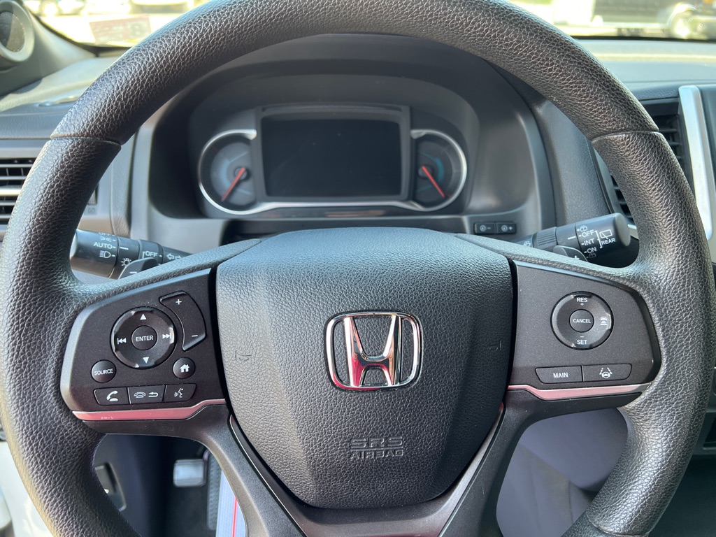 Photo 17 of this HONDA PASSPORT