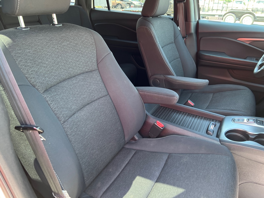 Photo 25 of this HONDA PASSPORT