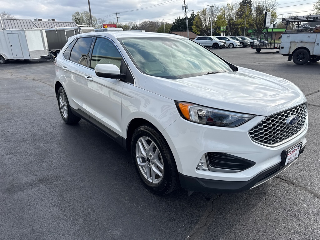 Photo 4 of this FORD EDGE SEL