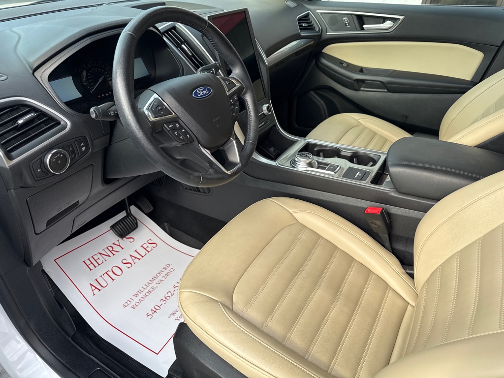Photo 8 of this FORD EDGE SEL