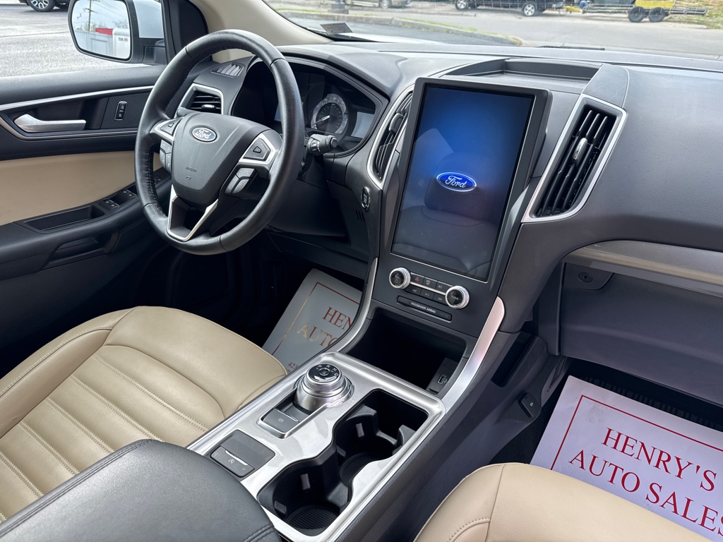 Photo 18 of this FORD EDGE SEL