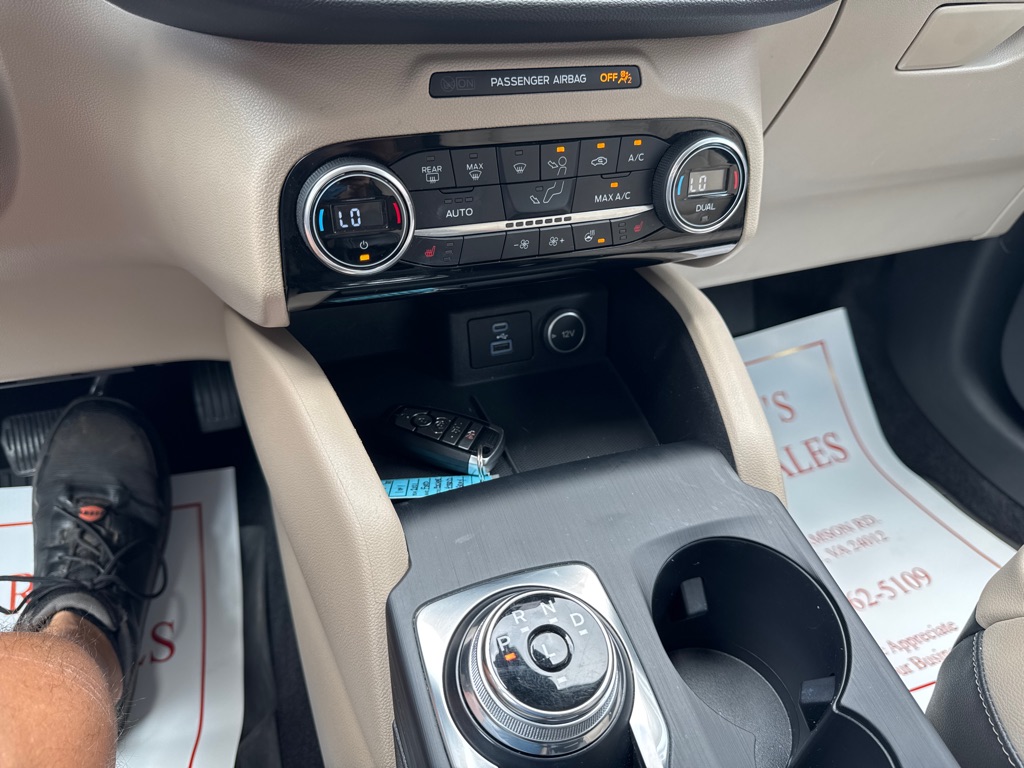 Photo 13 of this FORD ESCAPE SEL