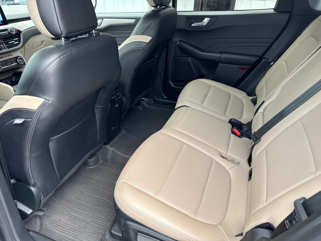 Photo 14 of this FORD ESCAPE SEL