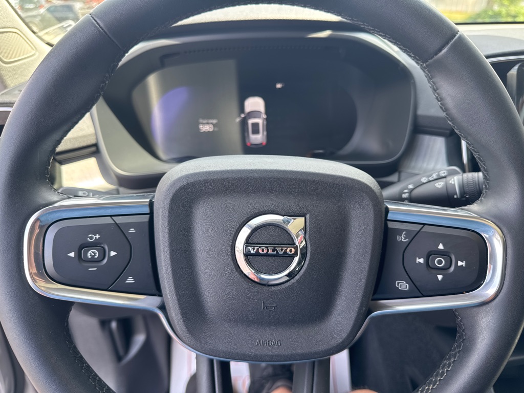 Photo 12 of this VOLVO XC40