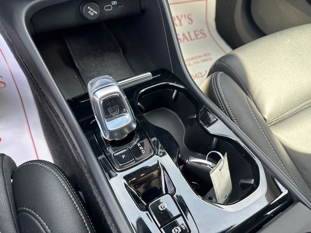 Photo 13 of this VOLVO XC40