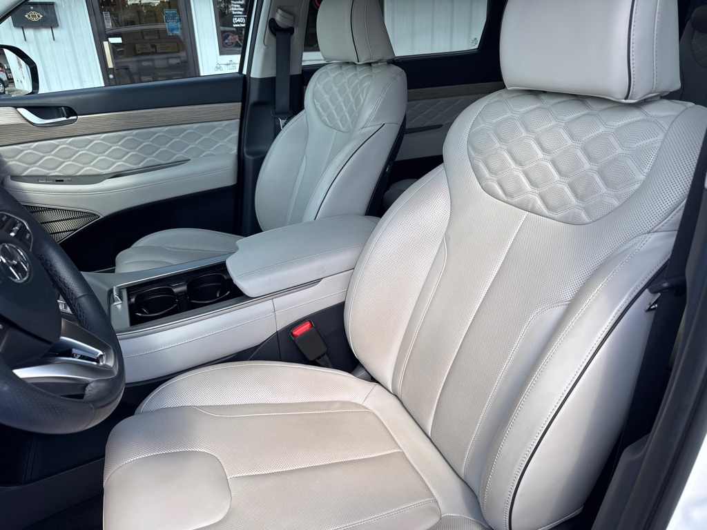 Photo 9 of this HYUNDAI PALISADE