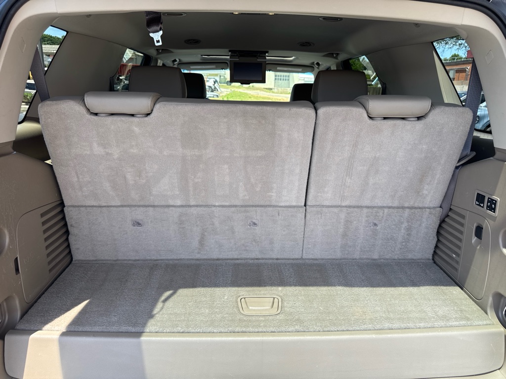 Photo 19 of this CHEVROLET TAHOE
