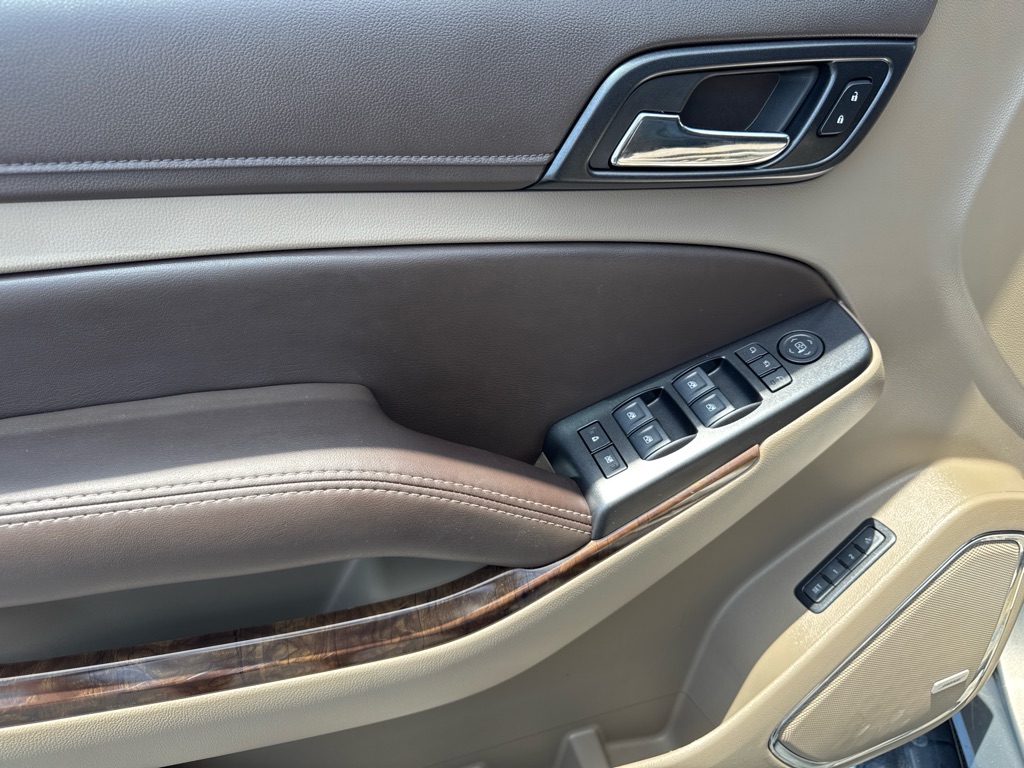 Photo 9 of this CHEVROLET TAHOE