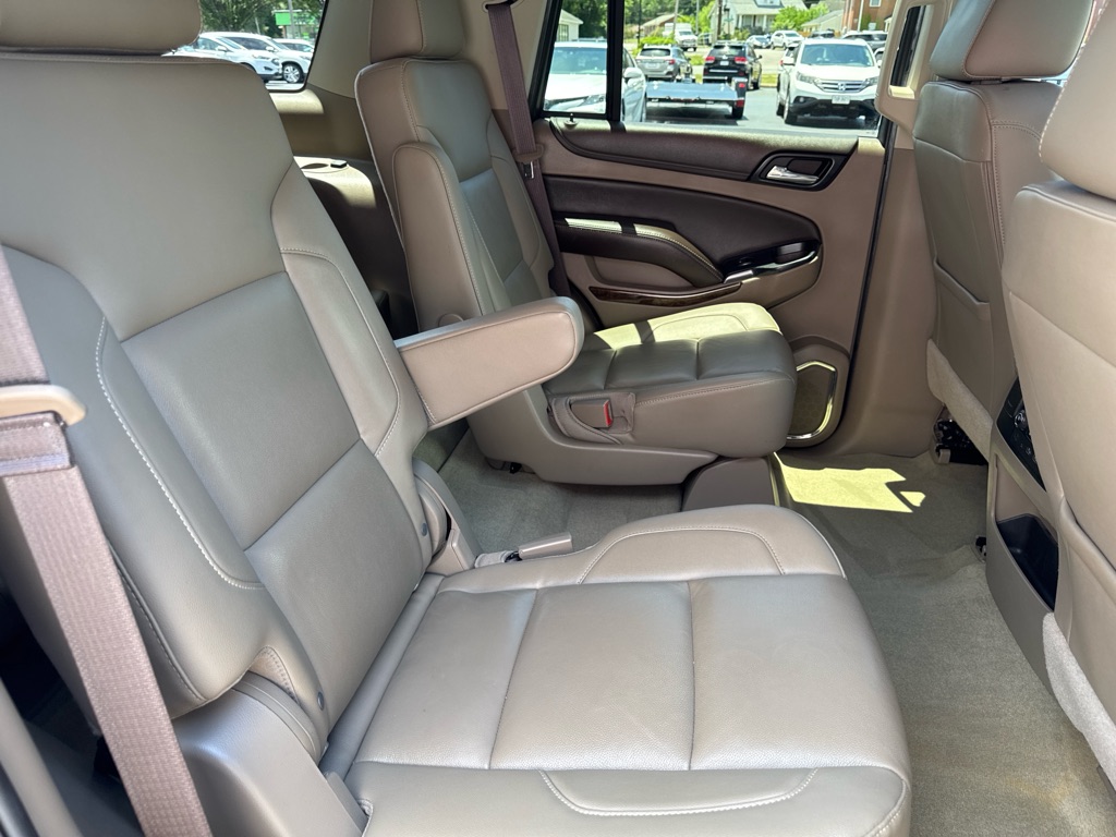 Photo 18 of this CHEVROLET TAHOE