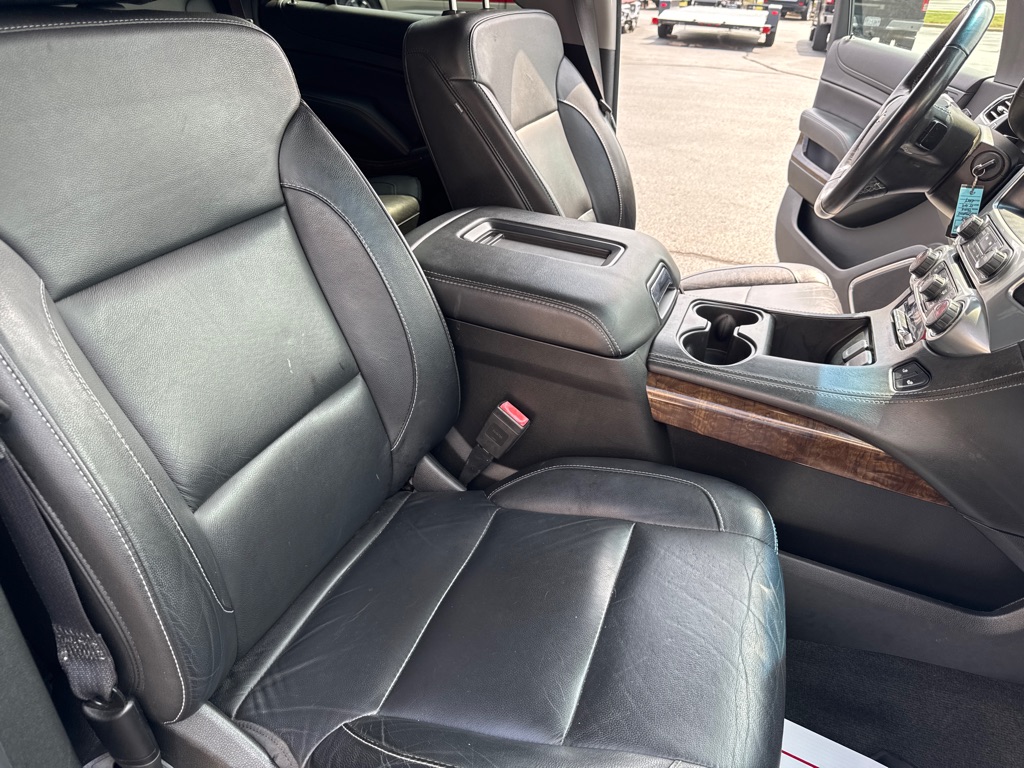 Photo 17 of this CHEVROLET TAHOE