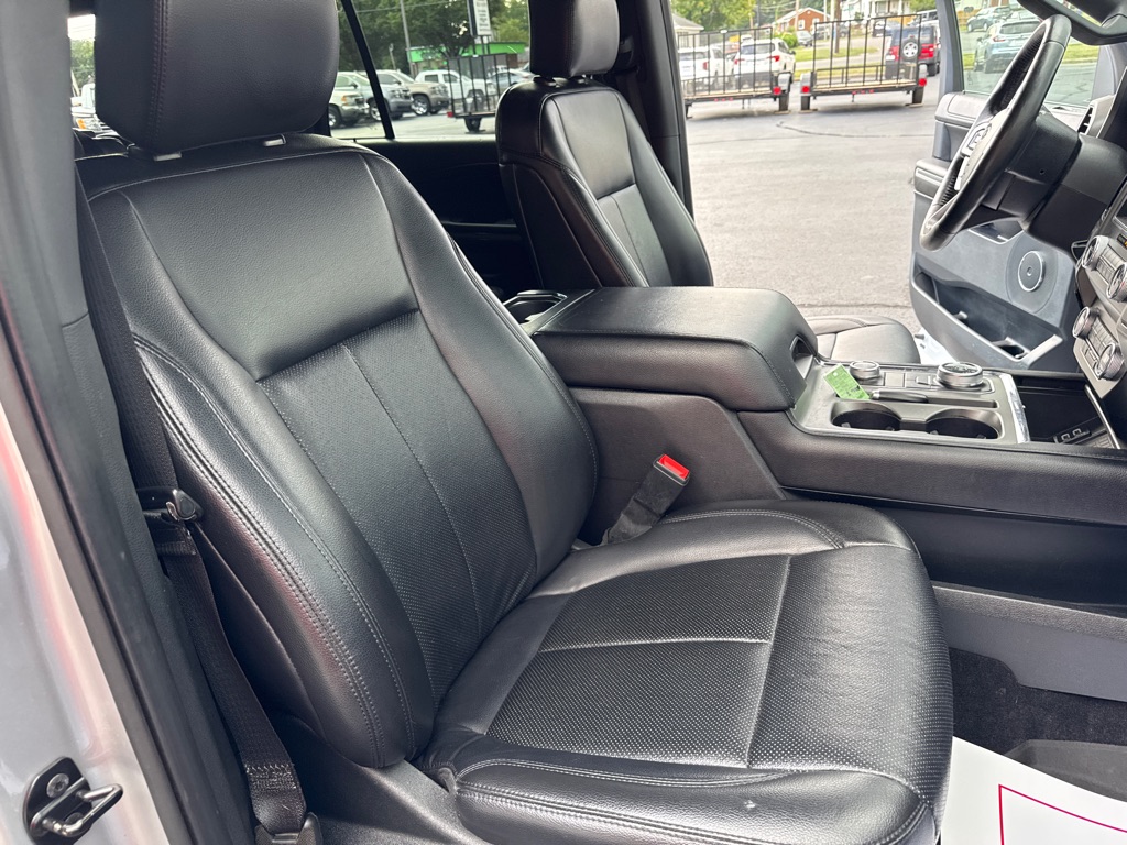 Photo 20 of this FORD EXPEDITION