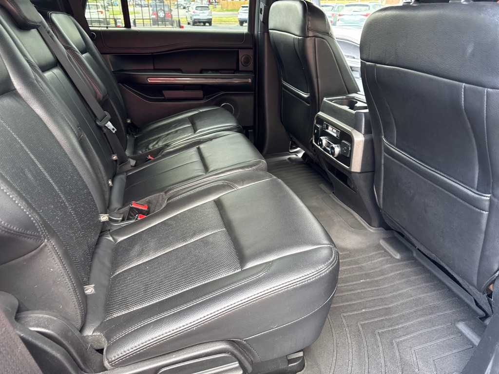 Photo 18 of this FORD EXPEDITION