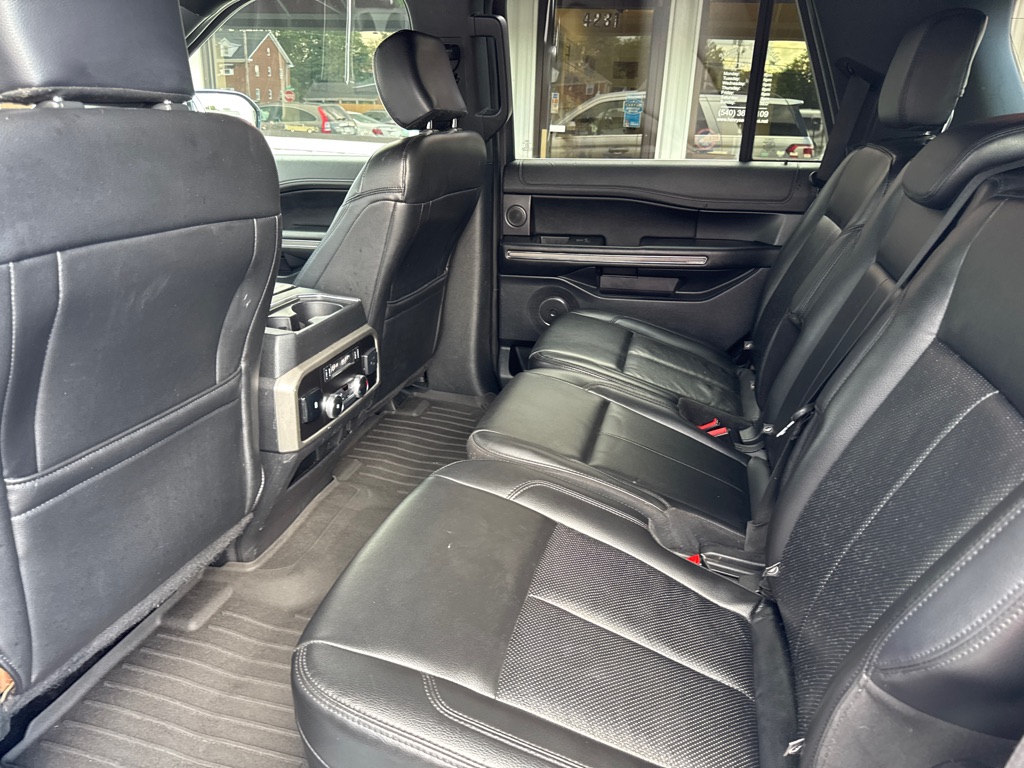Photo 16 of this FORD EXPEDITION