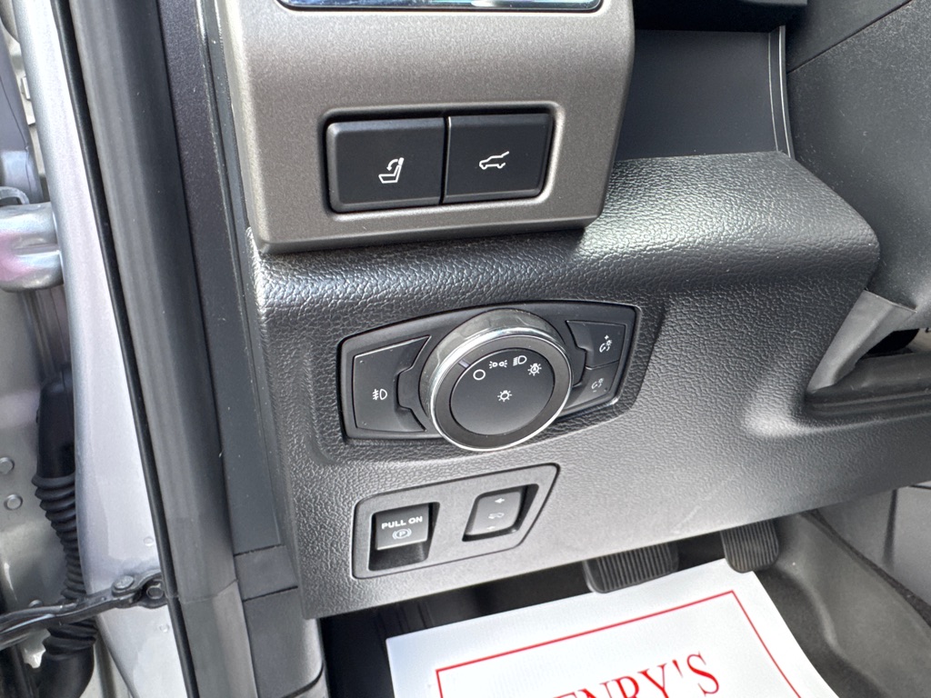 Photo 12 of this FORD EXPEDITION