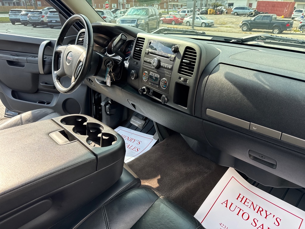 Photo 14 of this GMC SIERRA