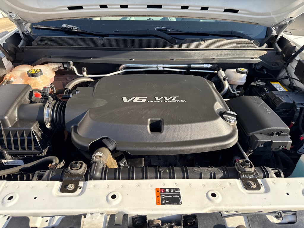 Photo 20 of this CHEVROLET COLORADO