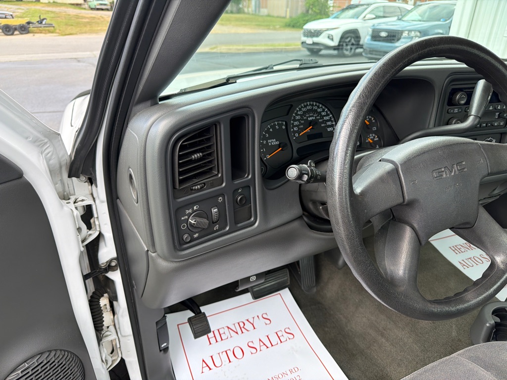 Photo 11 of this GMC SIERRA