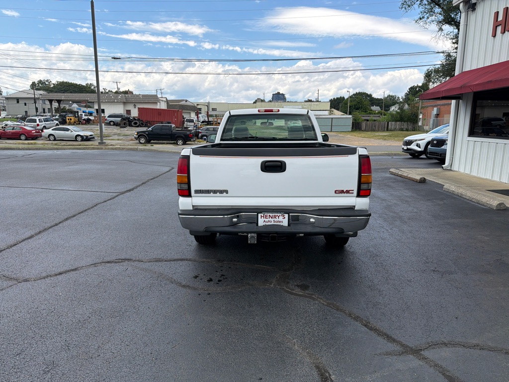 Photo 7 of this GMC SIERRA