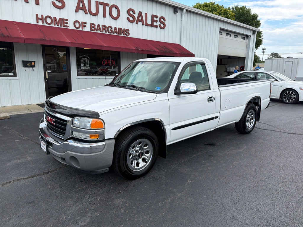 Photo 2 of this GMC SIERRA